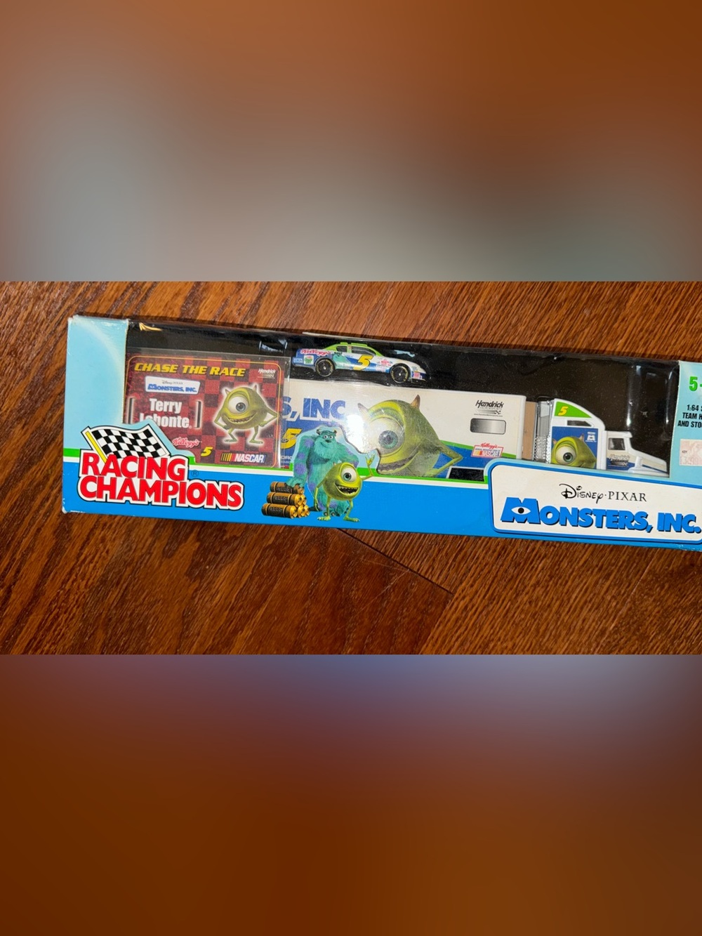 Racing Champions Disney•Pixar Monsters, Inc. Mike Wazowski Transport Toy - Green